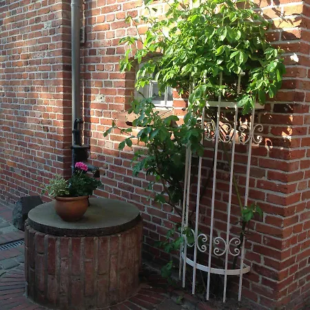 Klaassen- Ferienhaus Up Warf Emden Exterior photo