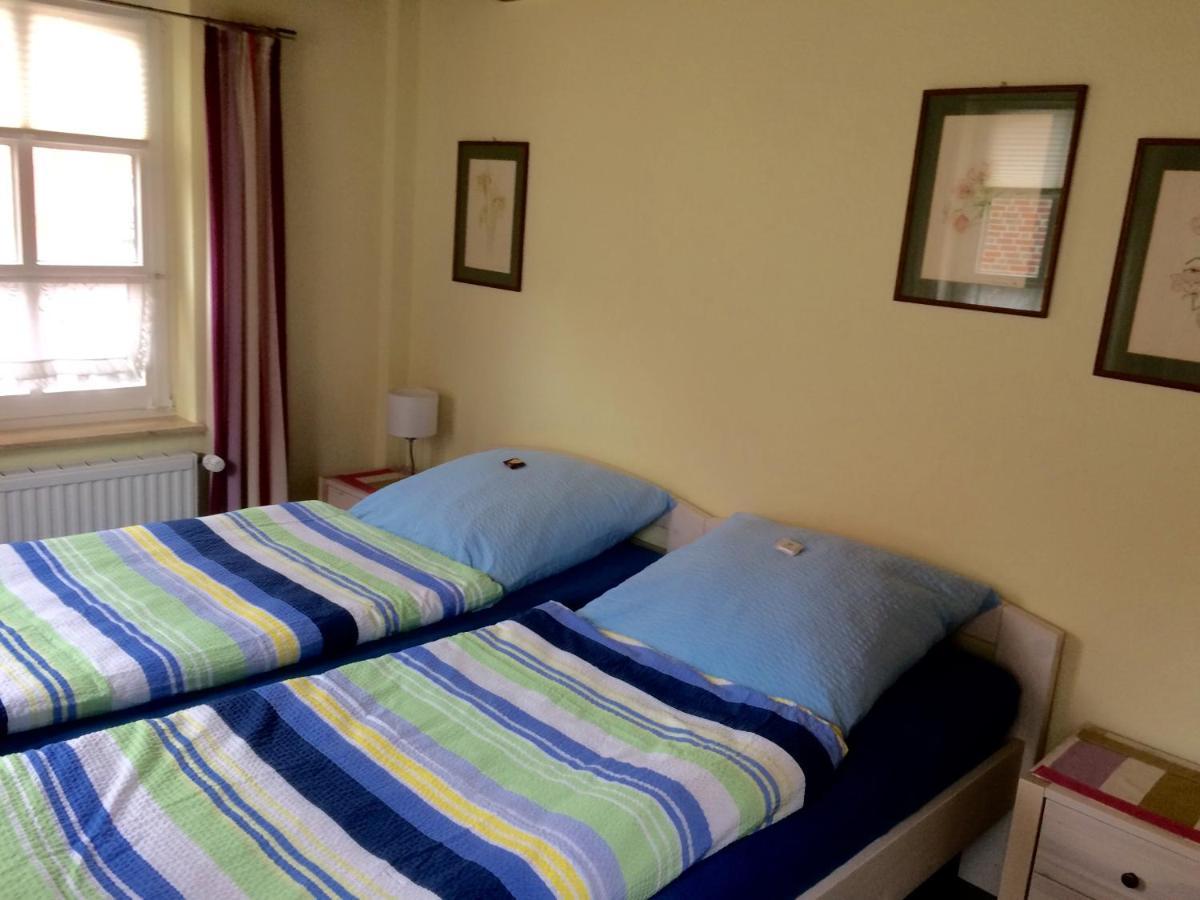 Klaassen- Up Warf Holiday home *