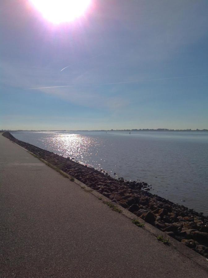Klaassen- Up Warf